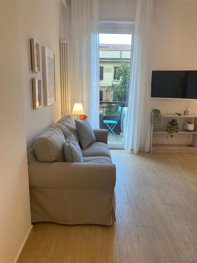 Modern City Apartment Modena Bagian luar foto