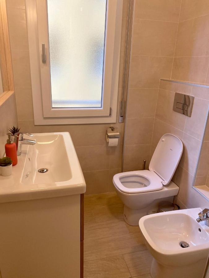 Modern City Apartment Modena Bagian luar foto
