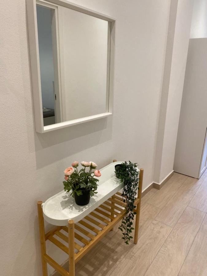 Modern City Apartment Modena Bagian luar foto