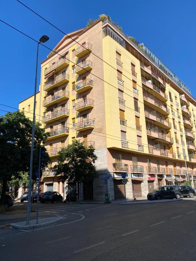 Modern City Apartment Modena Bagian luar foto
