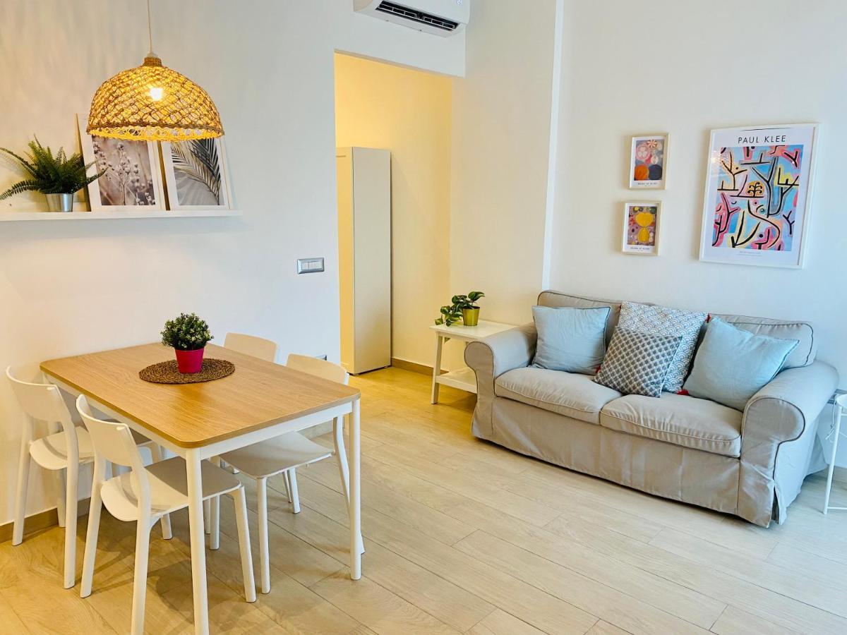 Modern City Apartment Modena Bagian luar foto
