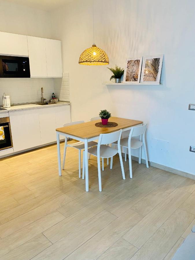 Modern City Apartment Modena Bagian luar foto